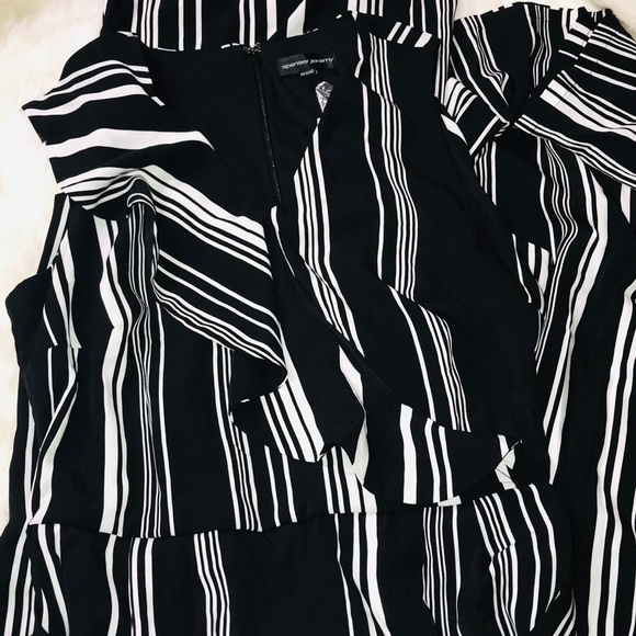 NEW Spenser Jeremy Women's Striped Ruffle Jumpsuit - Picture 3 of 4